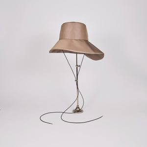 Barbara hat